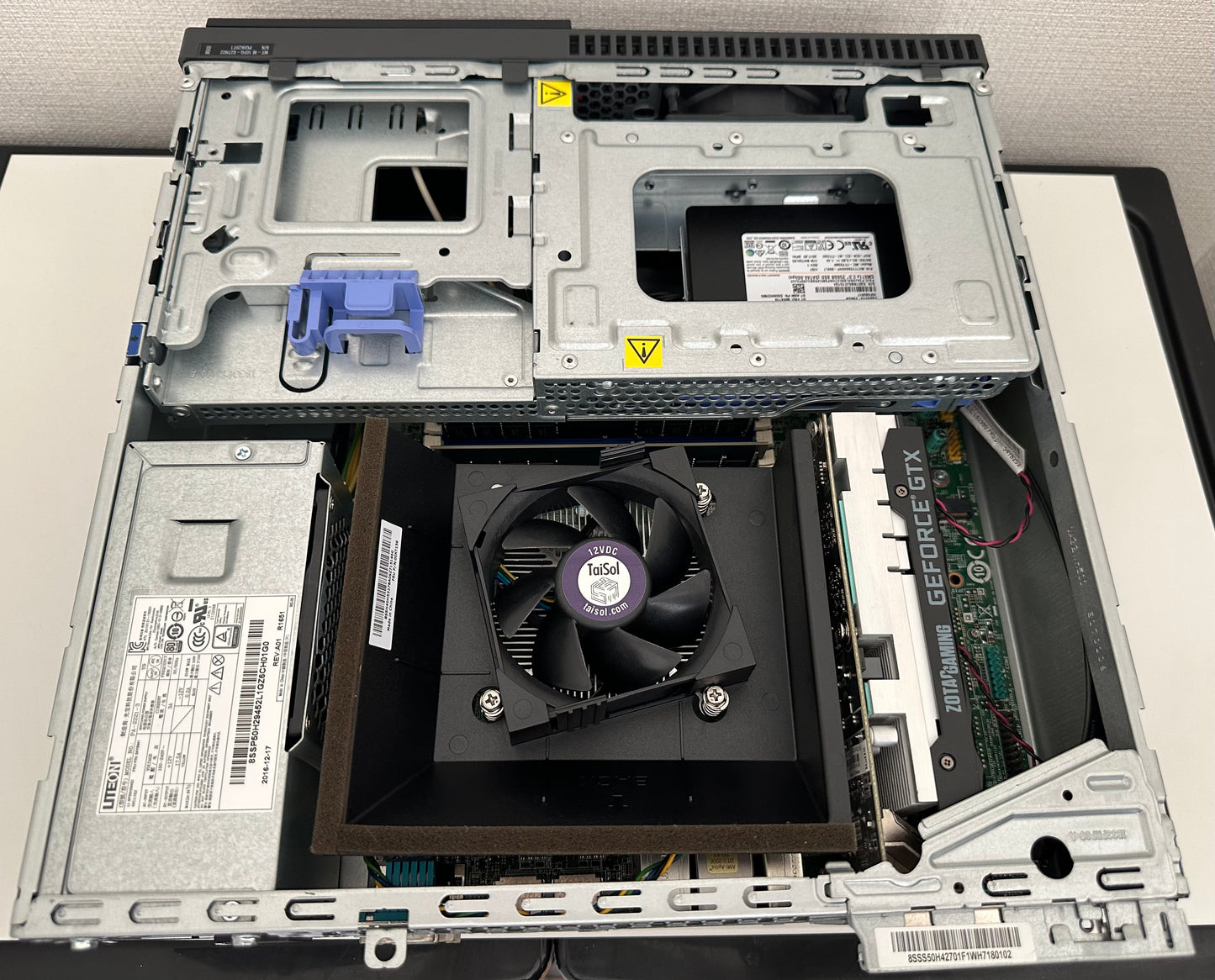 デスクトップゲーミング Lenovo 10FGS27H02
 Core i5 6500 3.20GHz 16/256 GHz、GeForce GTX 1650 4GB