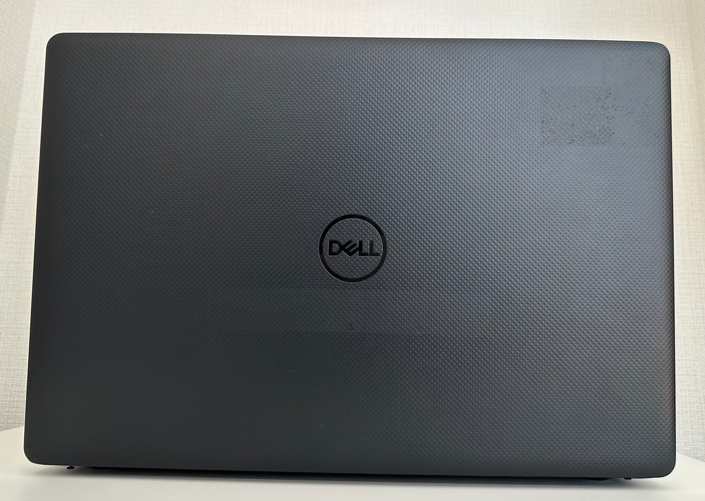 DELL Vostro Notebook 3590 Ci7-10510U/15.6/1920x1080/8GB/256GB/DVD+/-RW/WLAN/BT